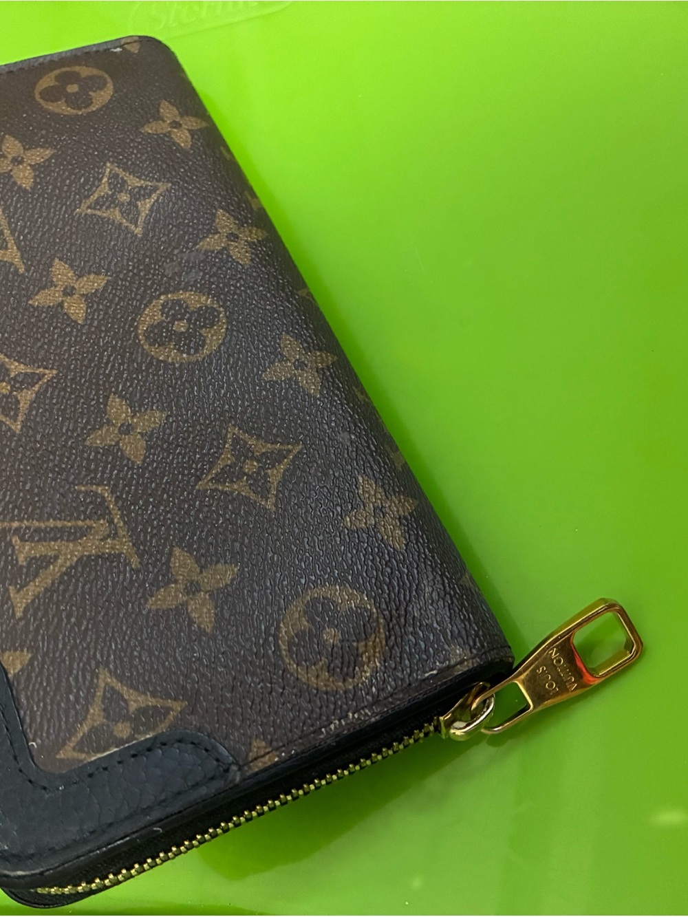Louis Vuitton Monogram Zip Wallet with Black Trim and Gold Hardware - Picture 16 of 17